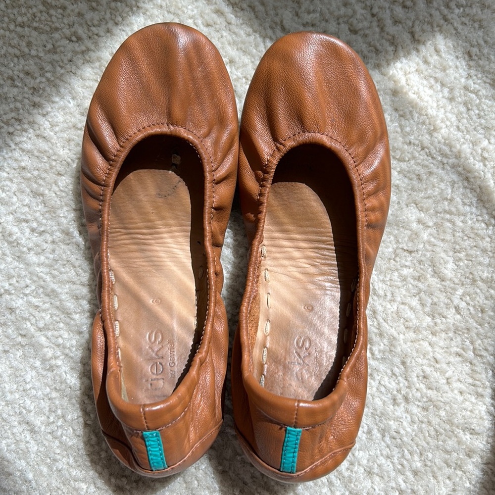 Women’s Tieks Leather Flats. Chestnut.